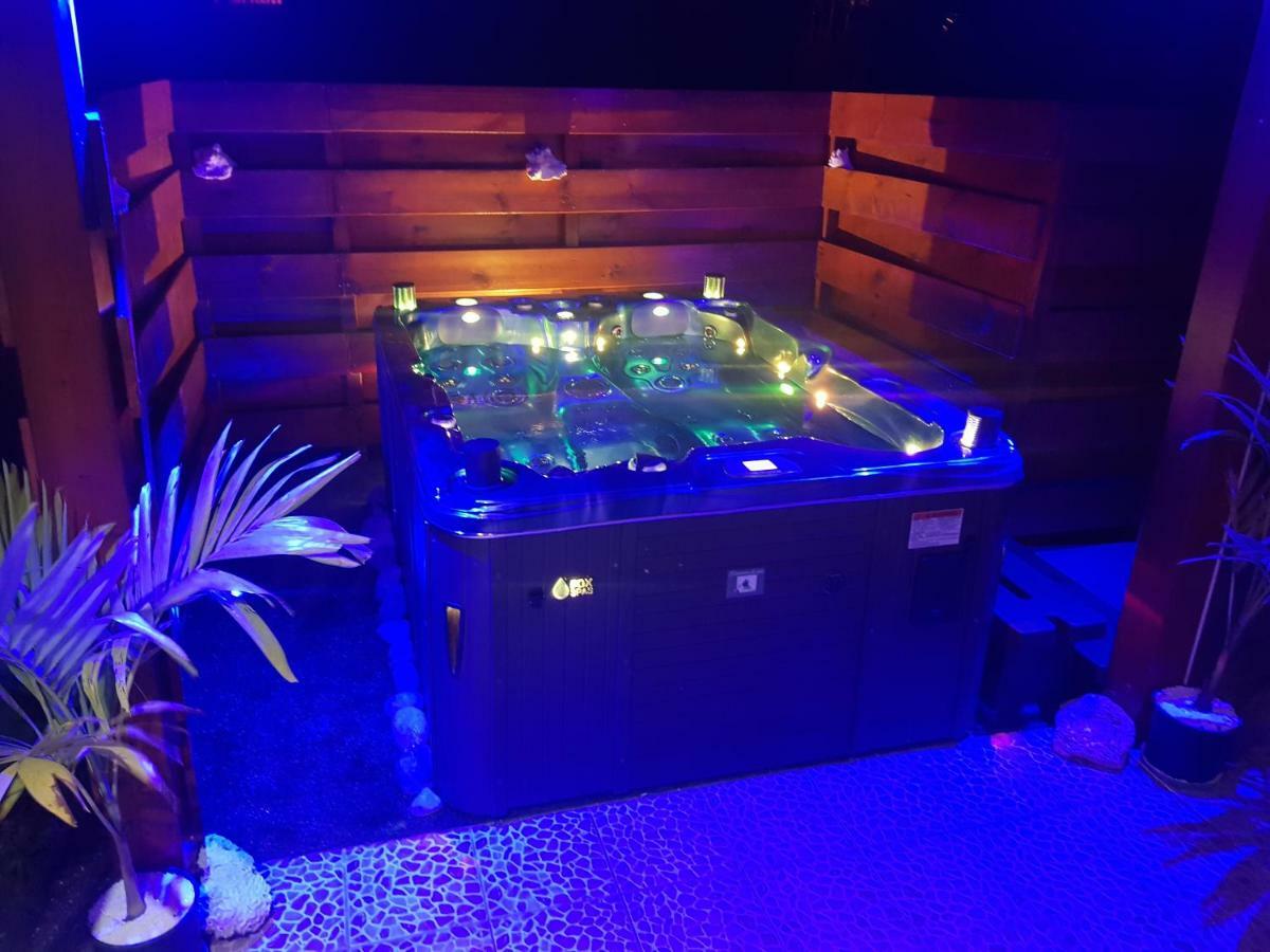 L'ALIZÉE&SPA Jacuzzi privatif haut de gamme Sainte-Rose Exterior foto